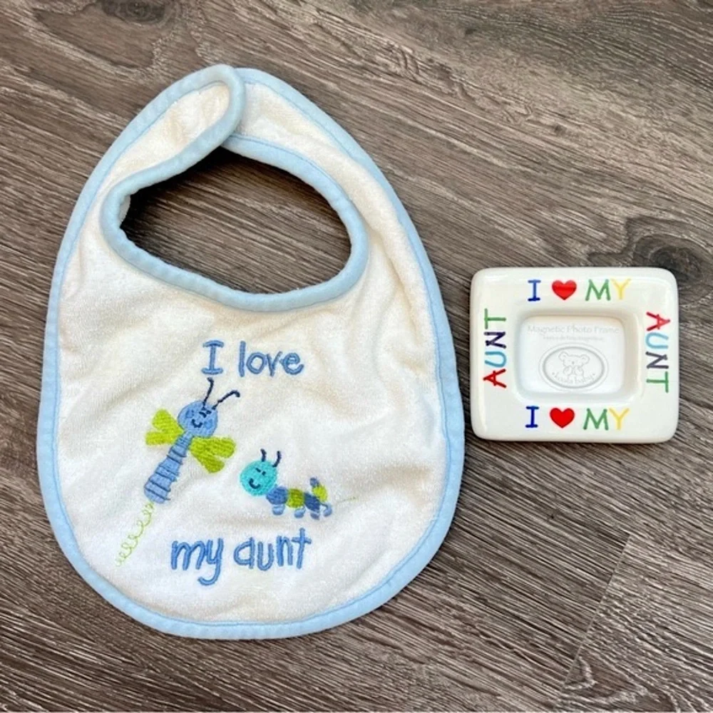 ESPECIALLY FOR BABY White Bib I Love My Aunt and Ceramic Magnetic Photo Frame